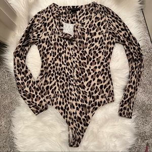 Banana Republic Leopard Henley Bodysuit size XS Long Sleeve brown and black